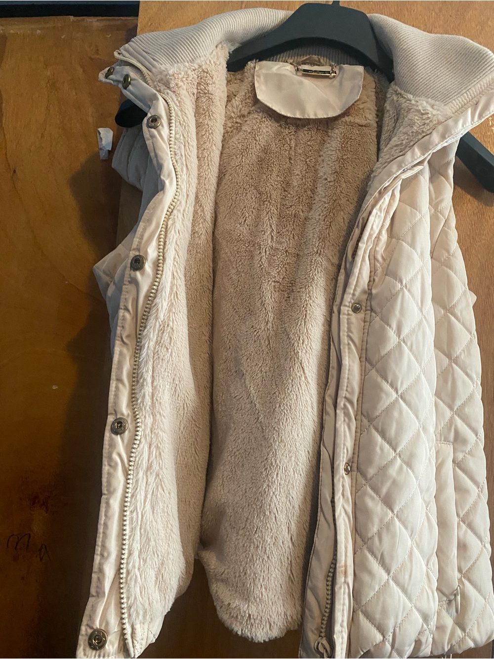 Quilted Cream Puffer Coat with Plush Faux-Fur Lining